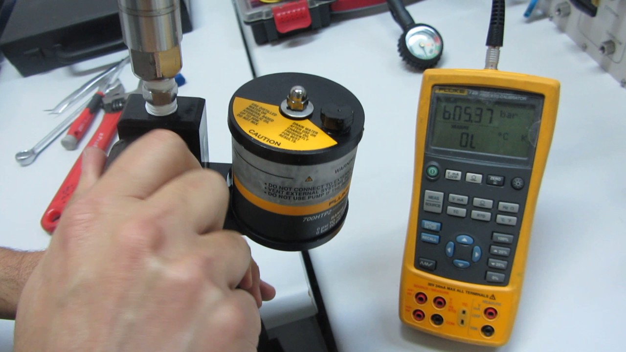 Hand Pump Fluke 700HTP 2